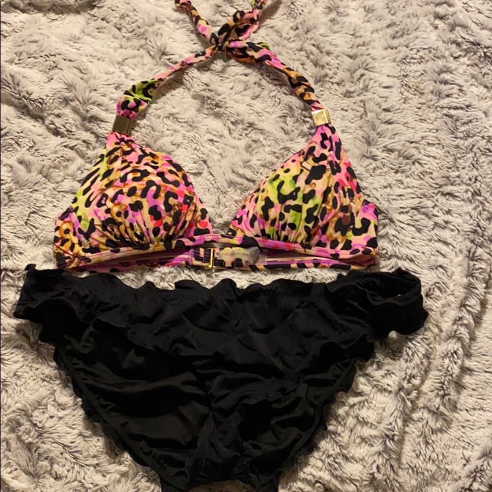 VICTORIA’S SECRET LEOPARD PRINT BIKINI